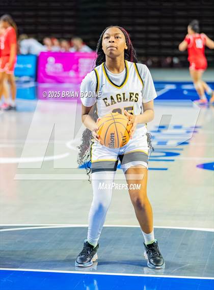 Thumbnail 2 in Greenville vs Greenwood (SCHSL 5A Div 2 Semifinal) photogallery.