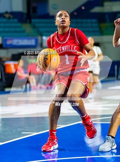 Thumbnail 3 in Greenville vs Greenwood (SCHSL 5A Div 2 Semifinal) photogallery.
