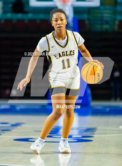 Thumbnail 3 in Greenville vs Greenwood (SCHSL 5A Div 2 Semifinal) photogallery.
