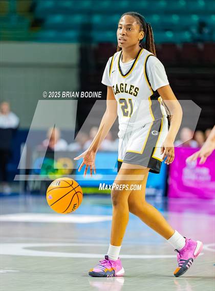 Thumbnail 2 in Greenville vs Greenwood (SCHSL 5A Div 2 Semifinal) photogallery.
