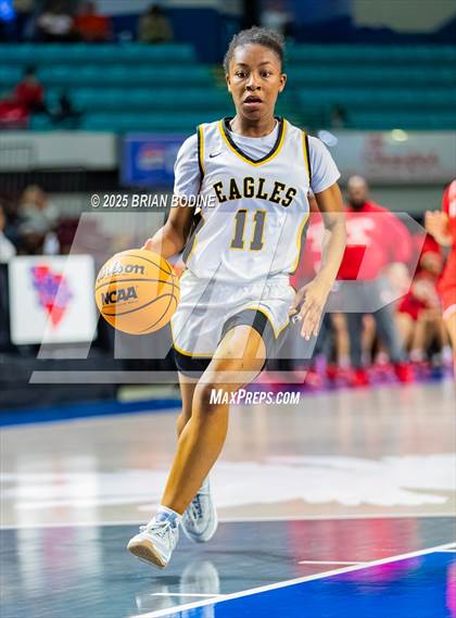 Thumbnail 1 in Greenville vs Greenwood (SCHSL 5A Div 2 Semifinal) photogallery.