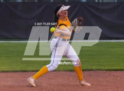 Thumbnail 2 in Speedway vs. Cascade (Sectional Semifinal) photogallery.