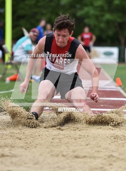 Thumbnail 2 in Buffalo Invitational  photogallery.