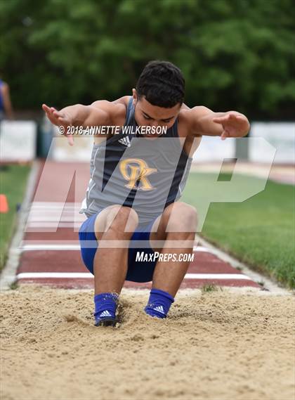 Thumbnail 2 in Buffalo Invitational  photogallery.