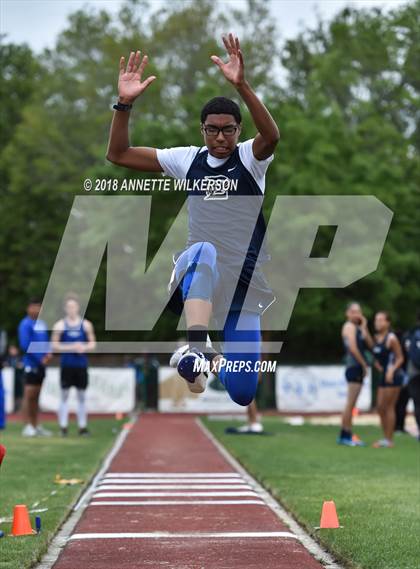 Thumbnail 2 in Buffalo Invitational  photogallery.