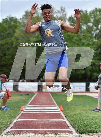 Thumbnail 3 in Buffalo Invitational  photogallery.