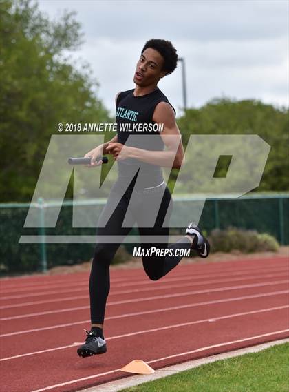 Thumbnail 3 in Buffalo Invitational  photogallery.