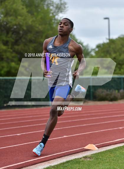 Thumbnail 2 in Buffalo Invitational  photogallery.
