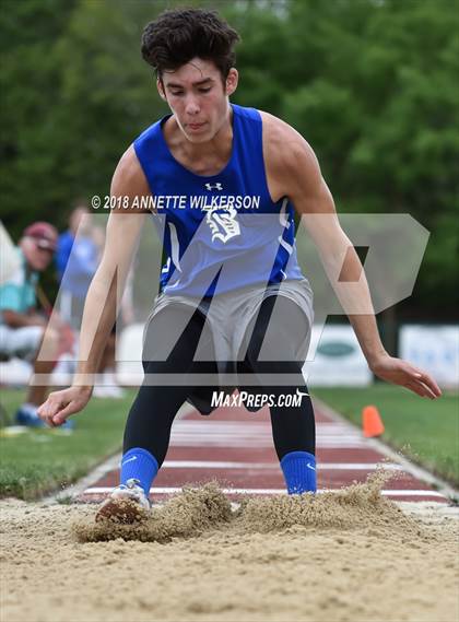Thumbnail 1 in Buffalo Invitational  photogallery.
