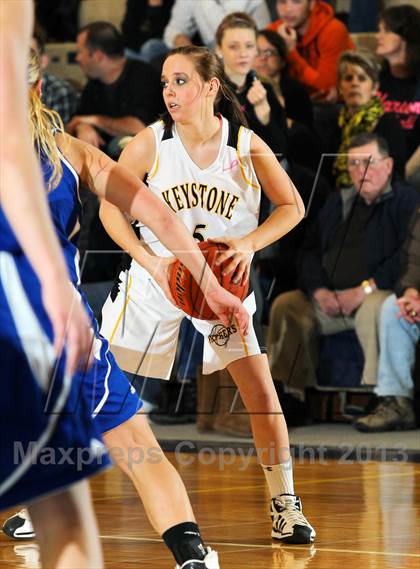 Thumbnail 2 in Keystone vs. Johnsonburg (PIAA District IX A  Consolation) photogallery.