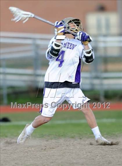 Thumbnail 2 in Huntington @ Islip photogallery.