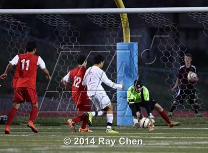 Thumbnail 2 in Durango vs. Littleton (CHSAA 4A Round of 16) photogallery.