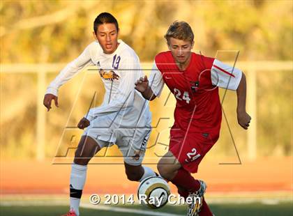 Thumbnail 3 in Durango vs. Littleton (CHSAA 4A Round of 16) photogallery.