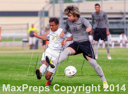 Thumbnail 3 in Rivera vs. Lopez (UIL 5A Regional Finals) photogallery.
