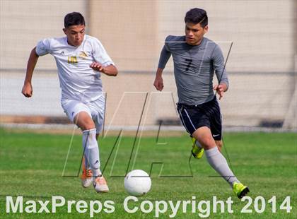 Thumbnail 3 in Rivera vs. Lopez (UIL 5A Regional Finals) photogallery.