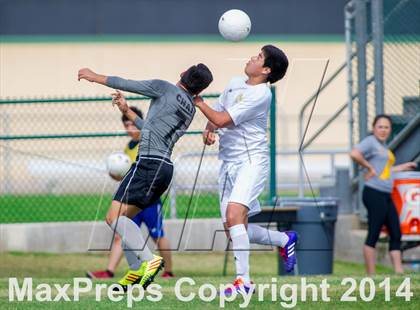 Thumbnail 1 in Rivera vs. Lopez (UIL 5A Regional Finals) photogallery.