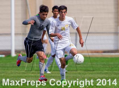 Thumbnail 1 in Rivera vs. Lopez (UIL 5A Regional Finals) photogallery.