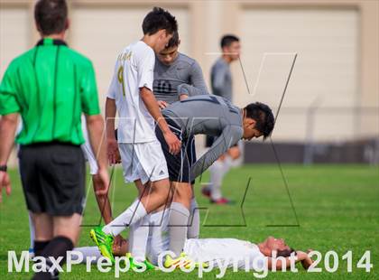 Thumbnail 3 in Rivera vs. Lopez (UIL 5A Regional Finals) photogallery.