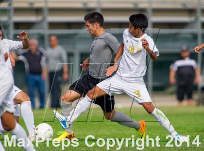 Thumbnail 1 in Rivera vs. Lopez (UIL 5A Regional Finals) photogallery.