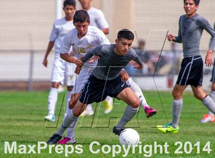 Thumbnail 3 in Rivera vs. Lopez (UIL 5A Regional Finals) photogallery.