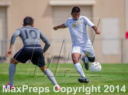 Thumbnail 3 in Rivera vs. Lopez (UIL 5A Regional Finals) photogallery.