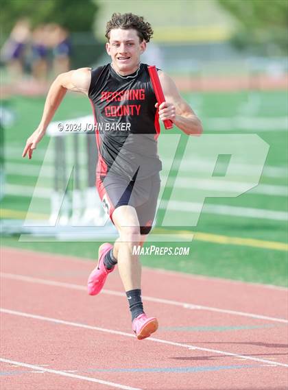 Thumbnail 3 in Fernley Invitational (4X200M Relay) photogallery.