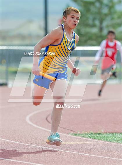 Thumbnail 3 in Fernley Invitational (4X200M Relay) photogallery.