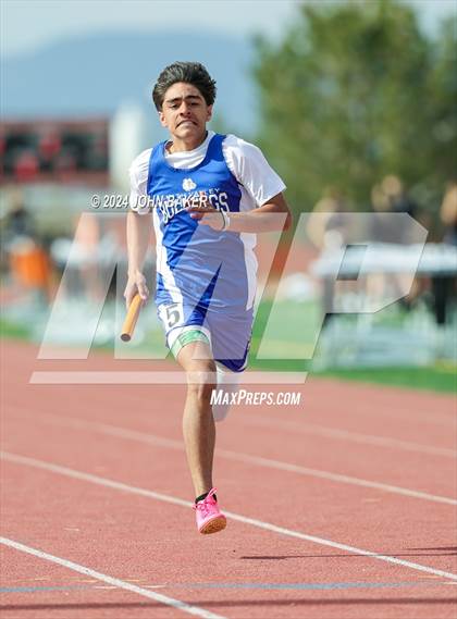 Thumbnail 1 in Fernley Invitational (4X200M Relay) photogallery.