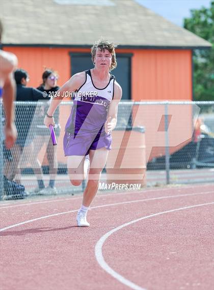 Thumbnail 1 in Fernley Invitational (4X200M Relay) photogallery.