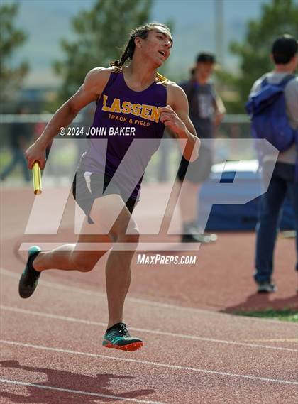 Thumbnail 1 in Fernley Invitational (4X200M Relay) photogallery.