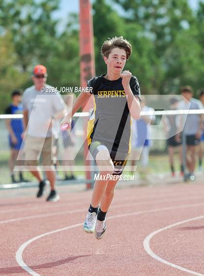Thumbnail 1 in Fernley Invitational (4X200M Relay) photogallery.
