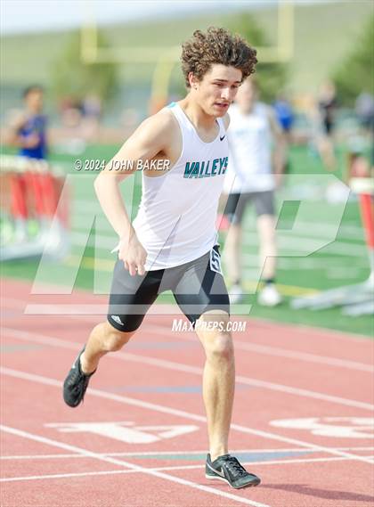 Thumbnail 1 in Fernley Invitational (4X200M Relay) photogallery.