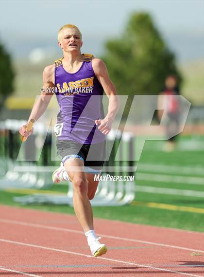 Thumbnail 2 in Fernley Invitational (4X200M Relay) photogallery.