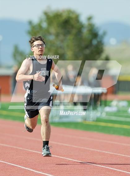 Thumbnail 2 in Fernley Invitational (4X200M Relay) photogallery.