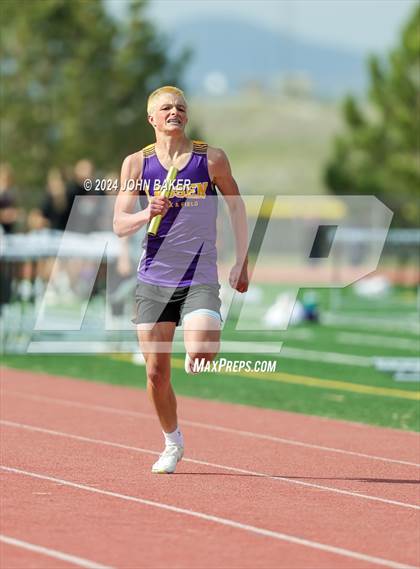 Thumbnail 3 in Fernley Invitational (4X200M Relay) photogallery.