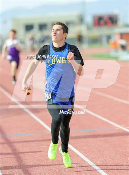 Thumbnail 2 in Fernley Invitational (4X200M Relay) photogallery.