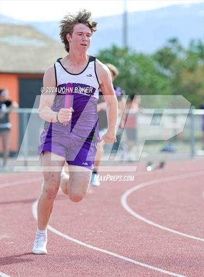 Thumbnail 2 in Fernley Invitational (4X200M Relay) photogallery.