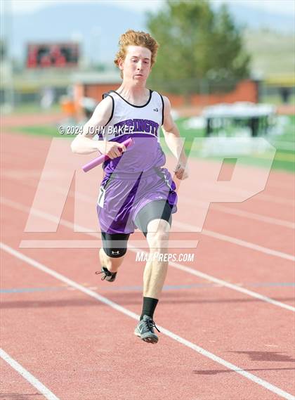 Thumbnail 2 in Fernley Invitational (4X200M Relay) photogallery.