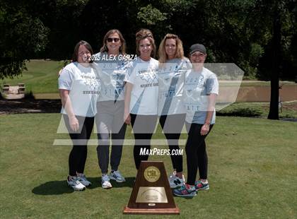 Thumbnail 3 in UIL Golf 1A Boys Final (Awards) photogallery.