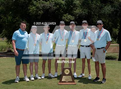 Thumbnail 1 in UIL Golf 1A Boys Final (Awards) photogallery.