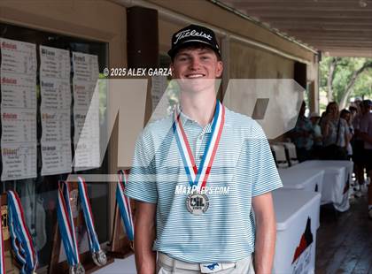 Thumbnail 2 in UIL Golf 1A Boys Final (Awards) photogallery.