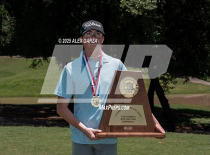 Thumbnail 1 in UIL Golf 1A Boys Final (Awards) photogallery.
