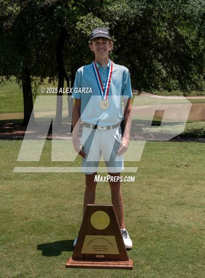 Thumbnail 1 in UIL Golf 1A Boys Final (Awards) photogallery.