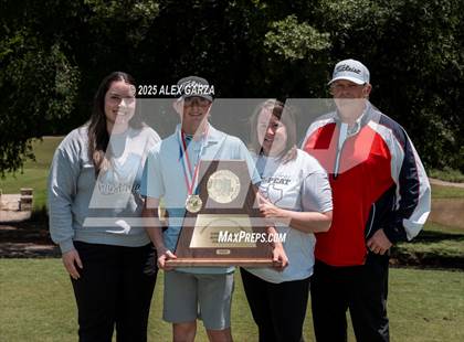 Thumbnail 2 in UIL Golf 1A Boys Final (Awards) photogallery.