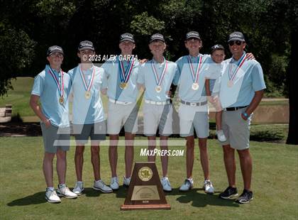 Thumbnail 3 in UIL Golf 1A Boys Final (Awards) photogallery.