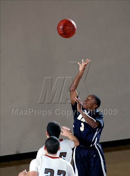 Thumbnail 2 in Cienega vs. Birmingham (MaxPreps Holiday Classic) photogallery.