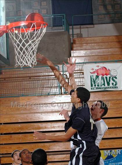 Thumbnail 2 in Cienega vs. Birmingham (MaxPreps Holiday Classic) photogallery.