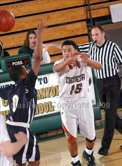 Thumbnail 3 in Cienega vs. Birmingham (MaxPreps Holiday Classic) photogallery.