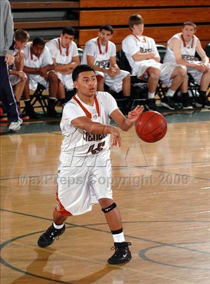 Thumbnail 3 in Cienega vs. Birmingham (MaxPreps Holiday Classic) photogallery.