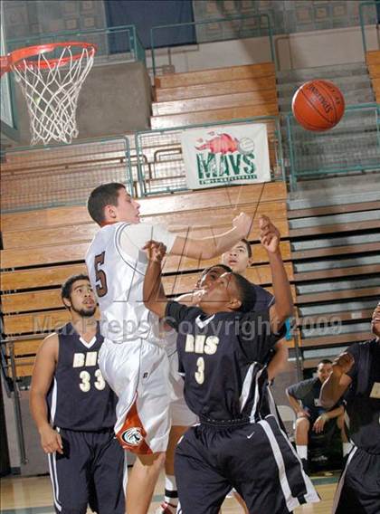 Thumbnail 1 in Cienega vs. Birmingham (MaxPreps Holiday Classic) photogallery.